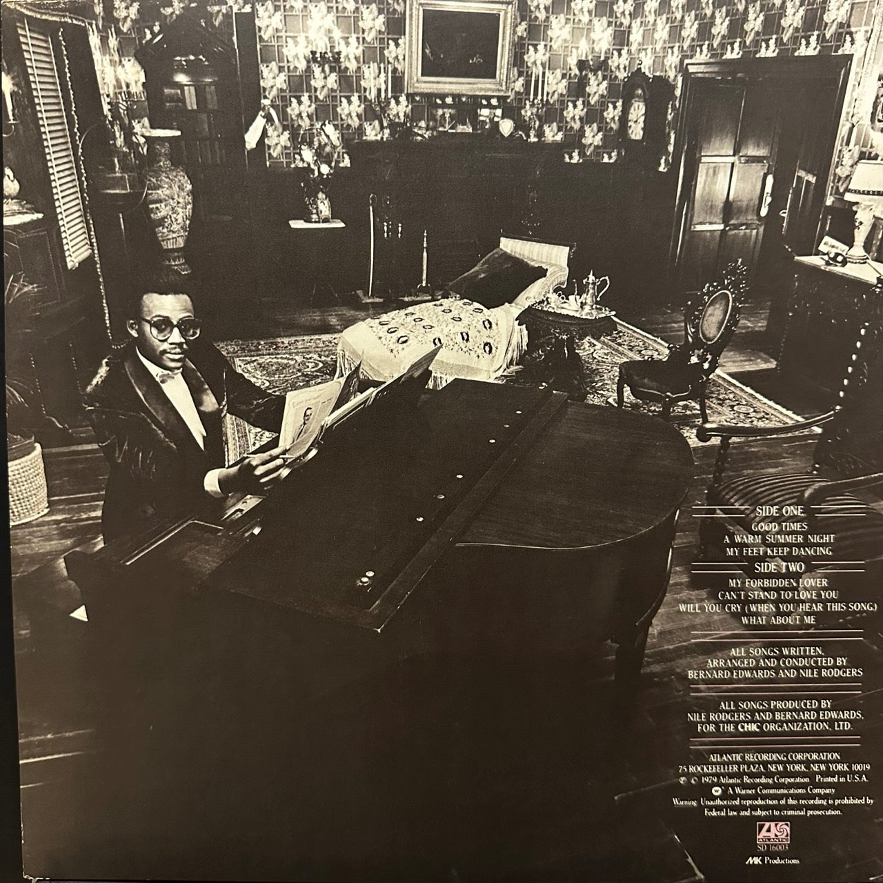 Chic – Risqué