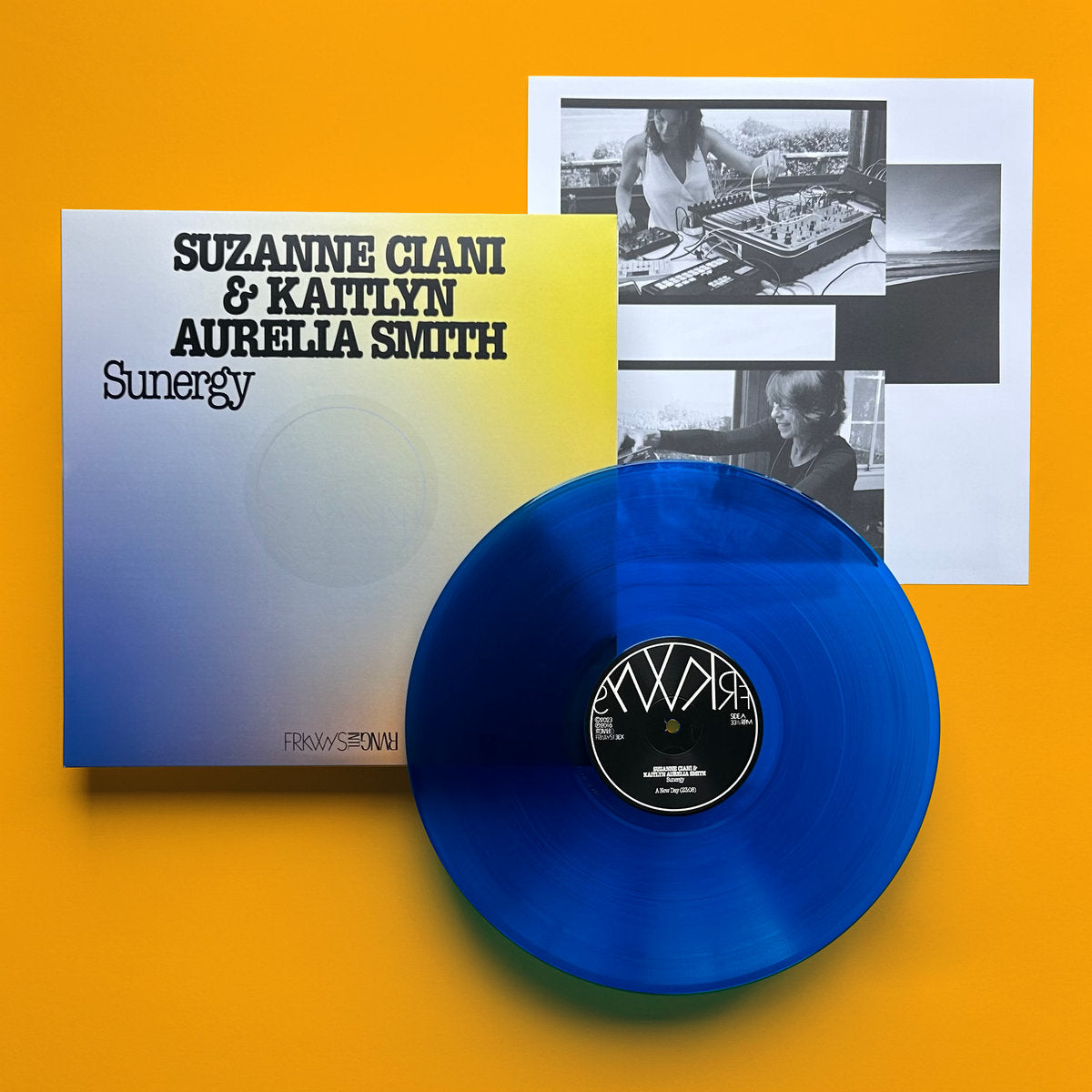 Suzanne Ciani & Kaitlyn Aurelia Smith - FRKWYS Vol. 13 - Sunergy [Expanded - Pacific Blue Vinyl]