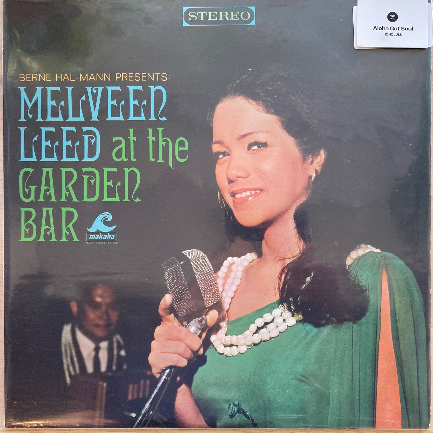 Melveen Leed - At The Garden Bar