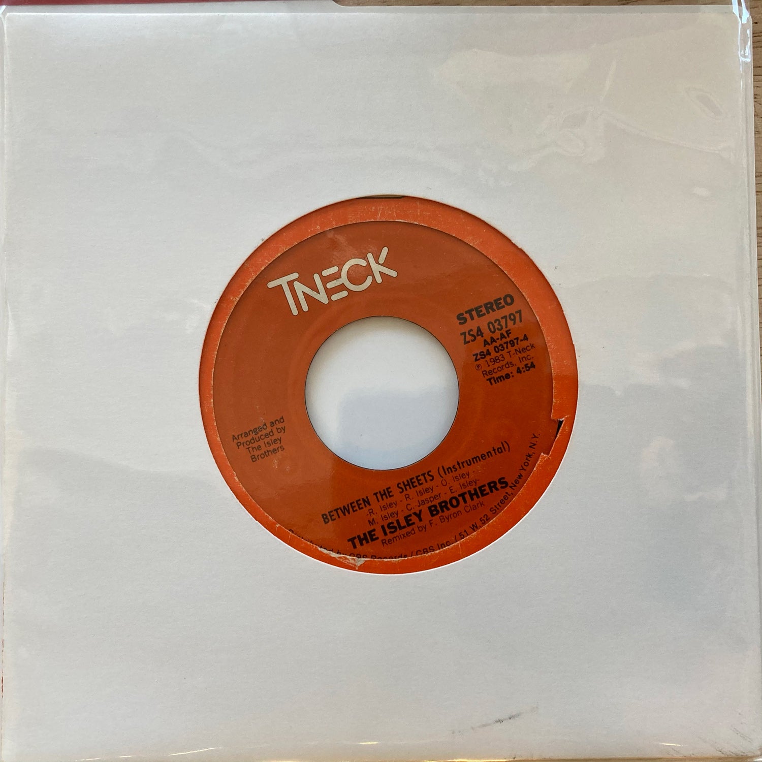 Isley Brothers - Between The Sheets / Instrumental (7")